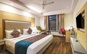 Hotel Superb - 1 Minute From New Delhi Railway Station And Connaught Place